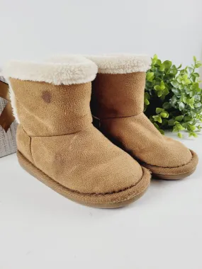 ARDENE GIRLS TAN BOOTS SIZE 11 PRE-LOVED (Play Cond.)