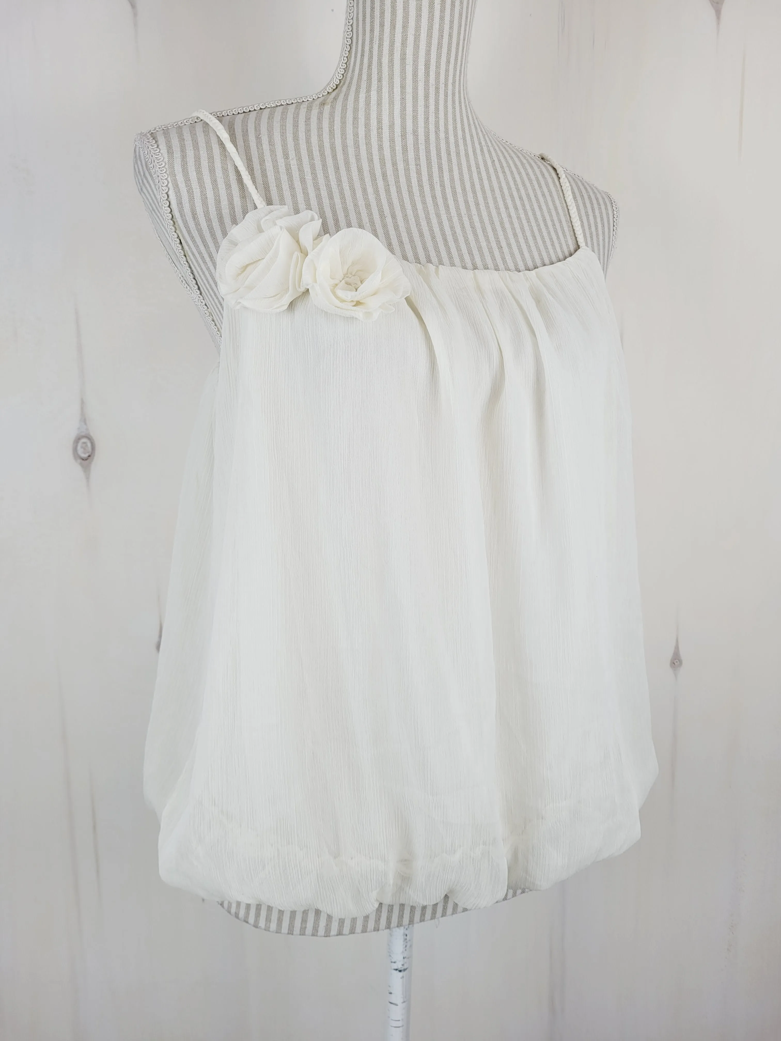 H&M IVORY BUBBLE TOP LADIES SIZE 6 PRE-LOVED