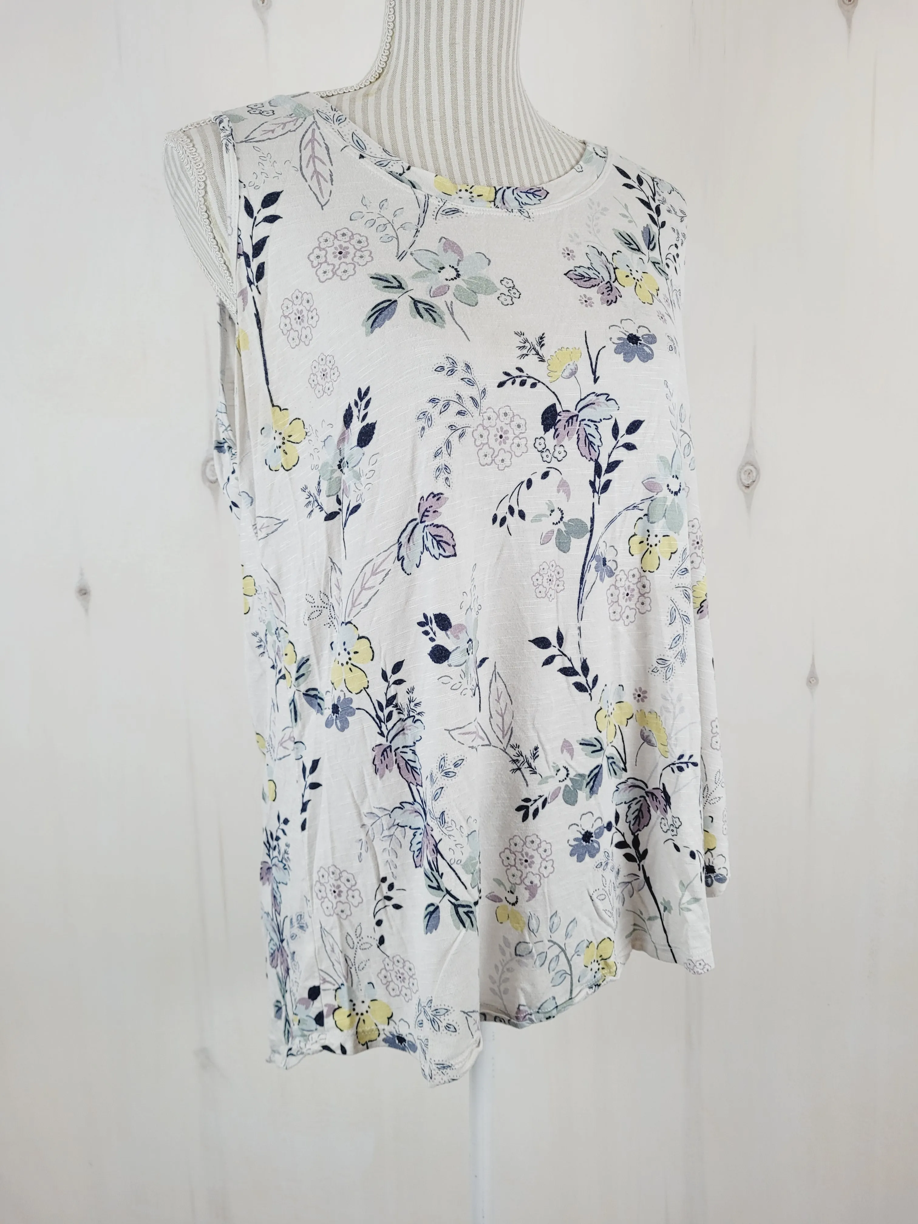 MAURICE IVORY FLORAL TANK LADIES XL PRE-LOVED