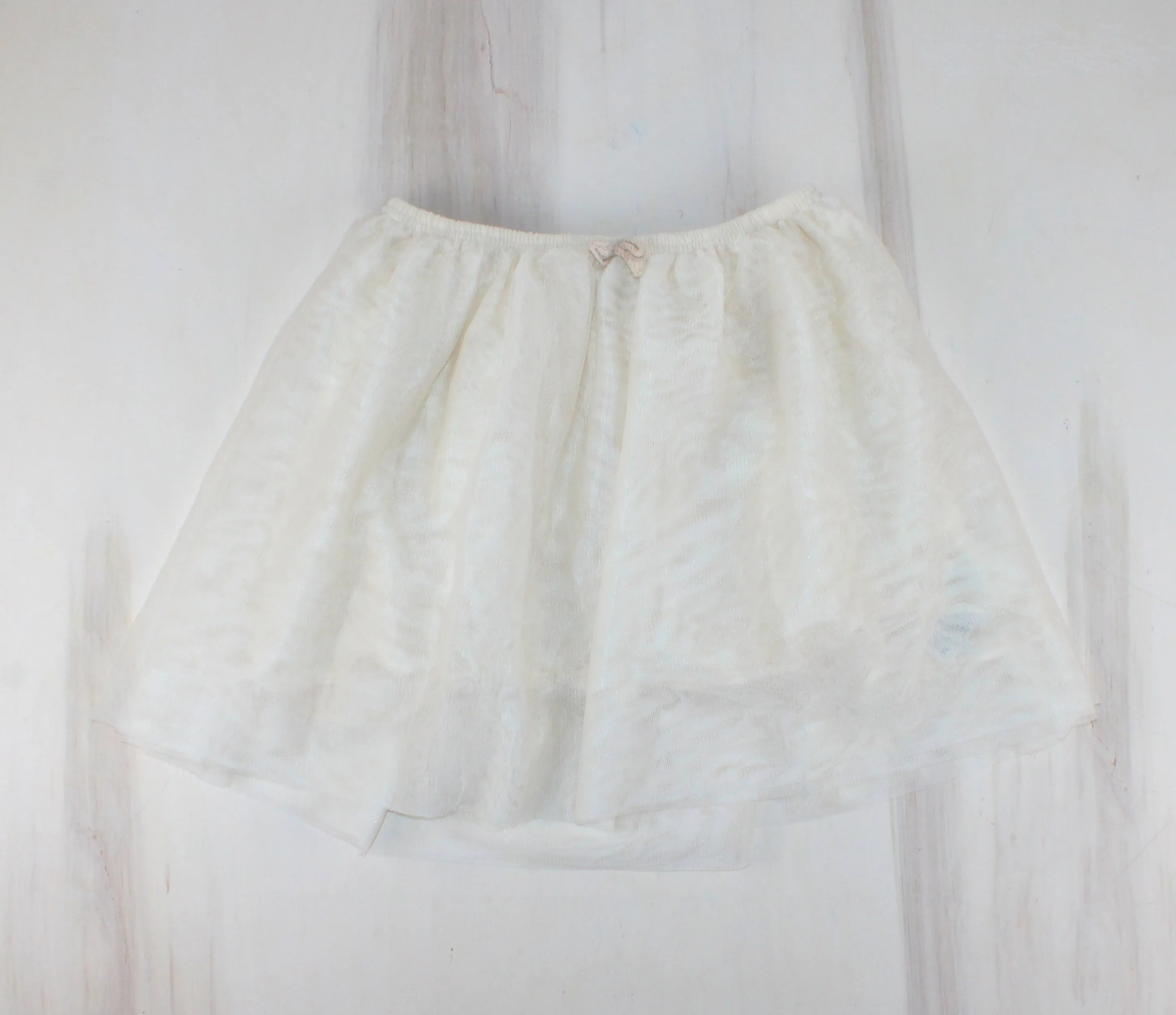 OLD NAVY IVORY TULLE SKIRT 6Y PRE-LOVED